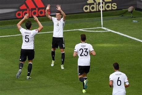 Alemania golea 3-0 a Eslovaquia