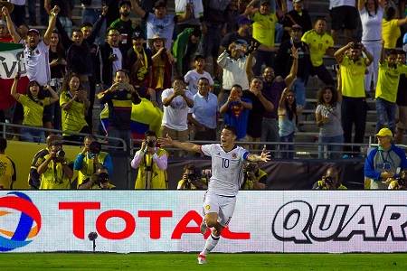 Colombia vence 2-1 a Paraguay