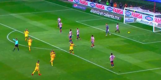 Repetición Gol de Oribe Peralta Chivas vs América 1-1