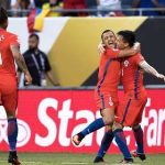 Chile vence 2-0 a Colombia