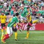 México vence 2-0 a Jamaica para calificar en la Copa América 2016