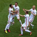 Polonia vence en penales a Suiza