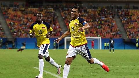 Colombia vence 2-0 Nigeria