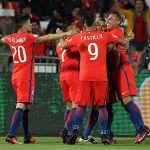 Chile respira al vencer 2-1 Perú