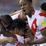 Perú sorprende 4-1 a Paraguay