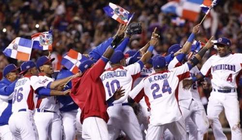 República Dominicana vence 7-5 Estados Unidos