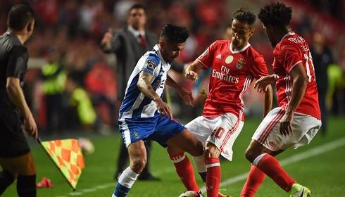 Benfica y Porto empatan 1-1