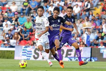 Jaguares rescata el empate 2-2 Querétaro