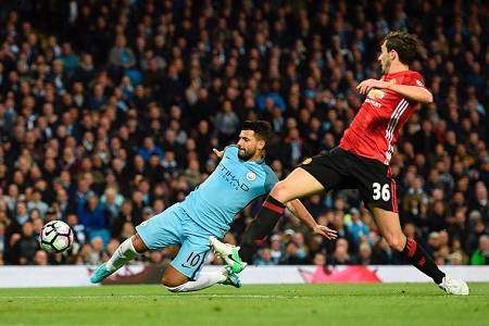 Manchester City y Manchester United igualan 0-0