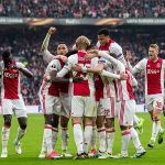 Ajax golea 4-1 Lyon