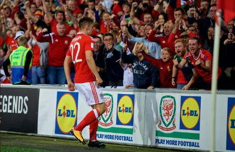 Gales vence 1-0 Austria para seguir con vida en las Eliminatorias UEFA 2018