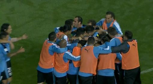 Uruguay vence 2-1 a Paraguay y se acerca al Mundial Rusia 2018