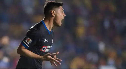 Cruz Azul vence 2-1 al Morelia y se acerca a la liguilla del Torneo Apertura 2017