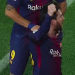 Barcelona sufre, pero vence 2-1 al Alavés en la Liga Española 2017-2018