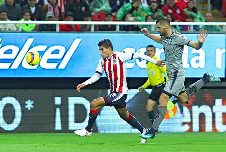 Monterrey vence 2-1 a las Chivas que no levantan en el Torneo Clausura 2018