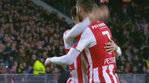 PSV golea 5-1 al NAC