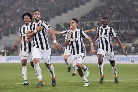 Juventus golea 4-0 Milán