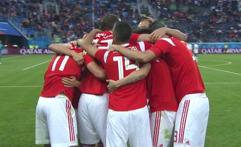 Rusia vence 3-1 a Egipto