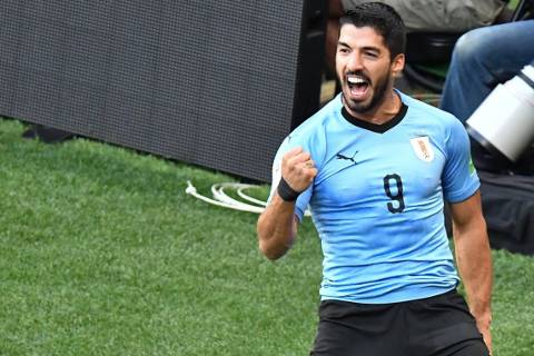 Uruguay vence 1-0 a Arabia Saudita para clasificar a Octavos Mundial 2018