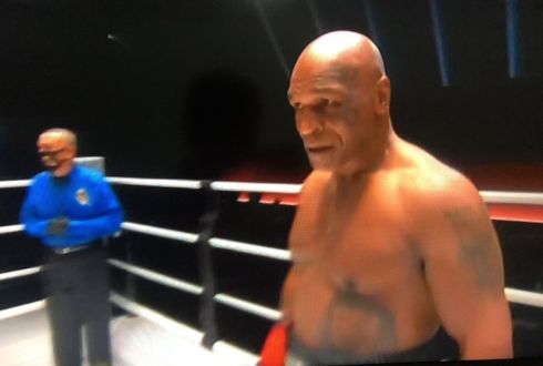 Ganador Mike Tyson vs Roy Jones