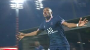 Stade Brestois v PSG 2-3 League 1 2021-2022