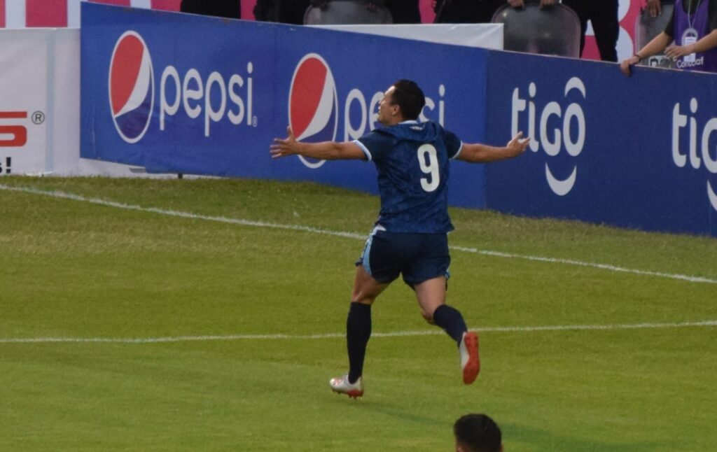 Guatemala vs República Dominicana 2-0