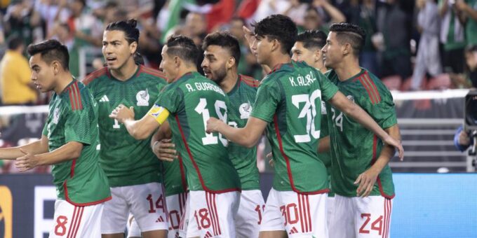 México perdió 3-2 vs Colombia