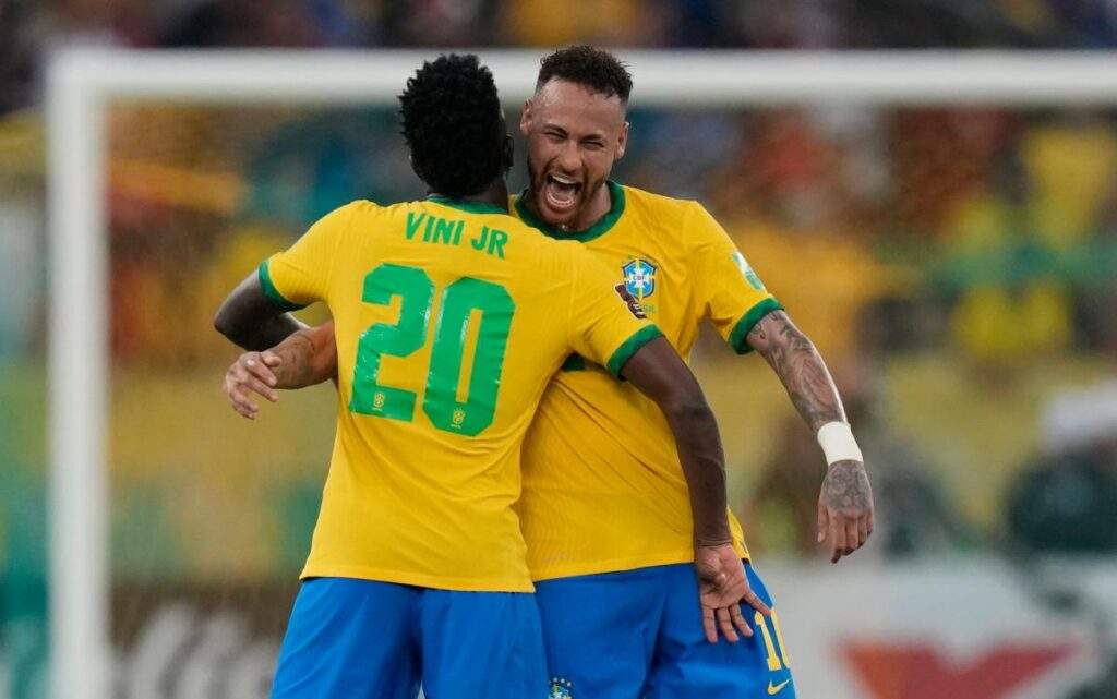 Neymar-Raphinha-y-Thiago-Silva-le-mandan-mensajes-de-apoyo-a-Vinicius-Jr