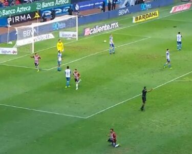 Repetición Gol de Carlos Cisneros Puebla vs Chivas 1-1