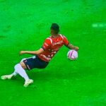 mano de Sepúlveda que Santander NO marcó como Penal Puebla vs Chivas