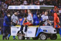 Lesión Alexis Vega sale llorando del partido Atlético San Luis vs Chivas