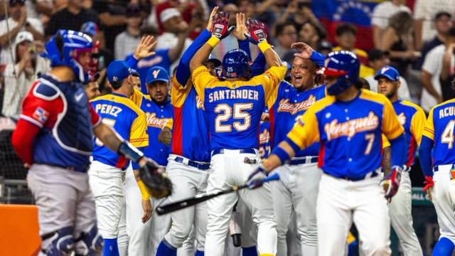 Venezuela vence 5-1 a República Dominicana en su debut en Clásico Mundial de Béisbol 2023