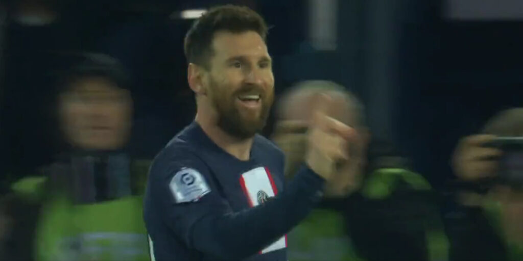 El GOLAZO que le marcó Leo Messi al Lens con asistencia de Mbappé