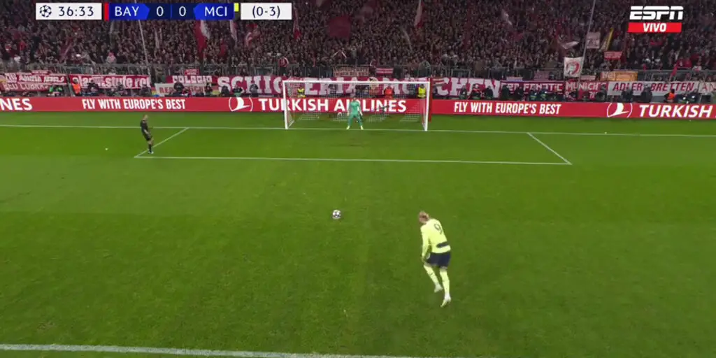 El penalti que falló Erling Haaland ante el Bayern Múnich en la Champions League