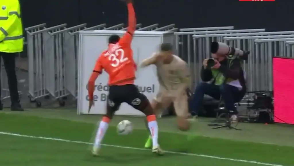 La tremenda asistencia de Kylian Mbappé ante el Lorient
